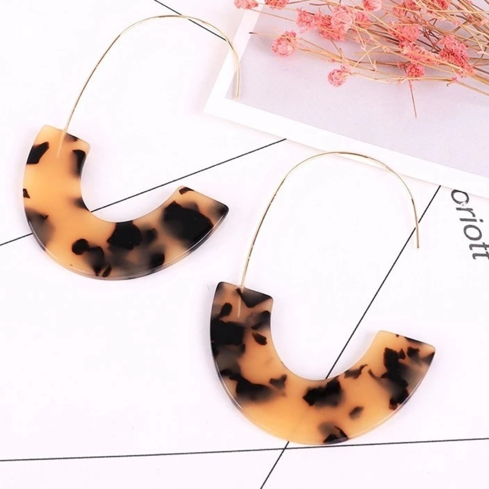 Dark Tortoise Shell Long lightweight Earrings